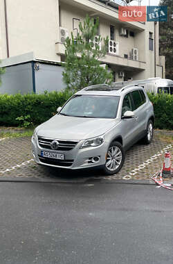 Внедорожник / Кроссовер Volkswagen Tiguan 2009 в Николаеве