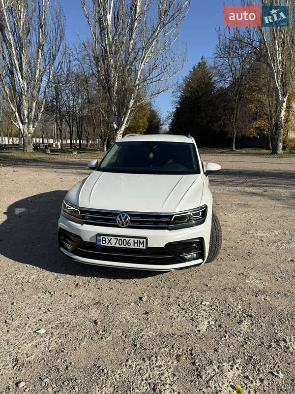 Внедорожник / Кроссовер Volkswagen Tiguan 2018 в Николаеве