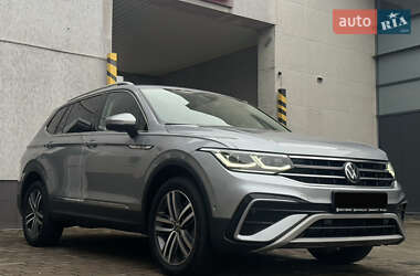 Внедорожник / Кроссовер Volkswagen Tiguan 2021 в Луцке