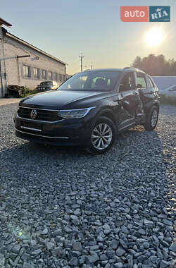Внедорожник / Кроссовер Volkswagen Tiguan 2023 в Львове
