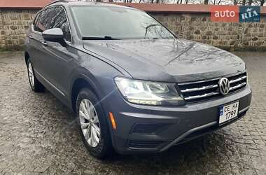 Позашляховик / Кросовер Volkswagen Tiguan 2017 в Чернівцях
