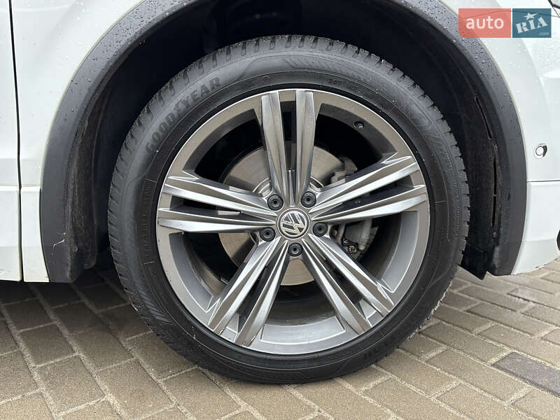 Внедорожник / Кроссовер Volkswagen Tiguan 2017 в Киеве фото 16 Внедорожник / Кроссовер Volkswagen Tiguan 2017 в Киеве