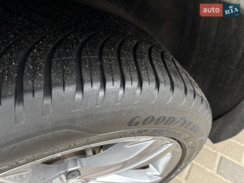 Внедорожник / Кроссовер Volkswagen Tiguan 2017 в Киеве фото 58 Внедорожник / Кроссовер Volkswagen Tiguan 2017 в Киеве