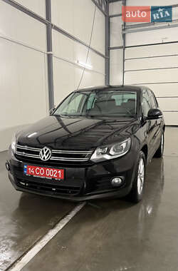Внедорожник / Кроссовер Volkswagen Tiguan 2014 в Львове