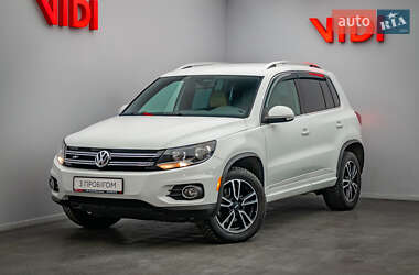 Позашляховик / Кросовер Volkswagen Tiguan 2015 в Києві