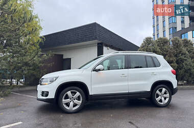 Внедорожник / Кроссовер Volkswagen Tiguan 2015 в Киеве