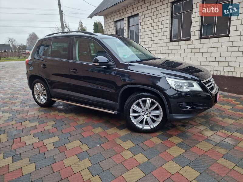 Внедорожник / Кроссовер Volkswagen Tiguan 2008 в Владимирце