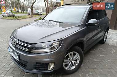 Внедорожник / Кроссовер Volkswagen Tiguan 2016 в Николаеве