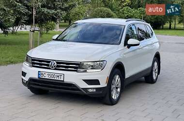 Внедорожник / Кроссовер Volkswagen Tiguan 2017 в Львове