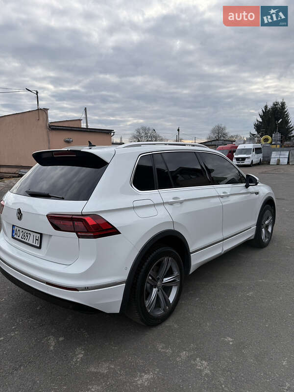 Внедорожник / Кроссовер Volkswagen Tiguan 2017 в Мукачево