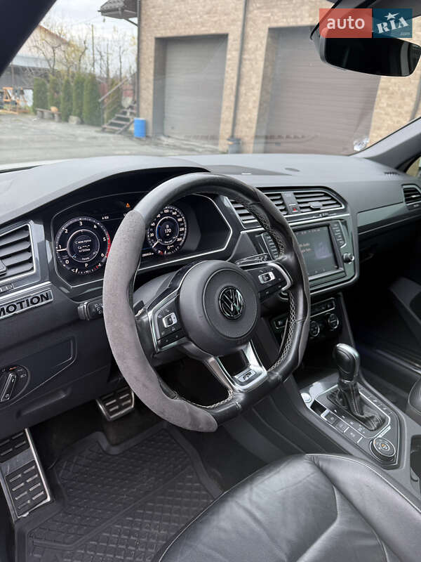 Внедорожник / Кроссовер Volkswagen Tiguan 2017 в Мукачево