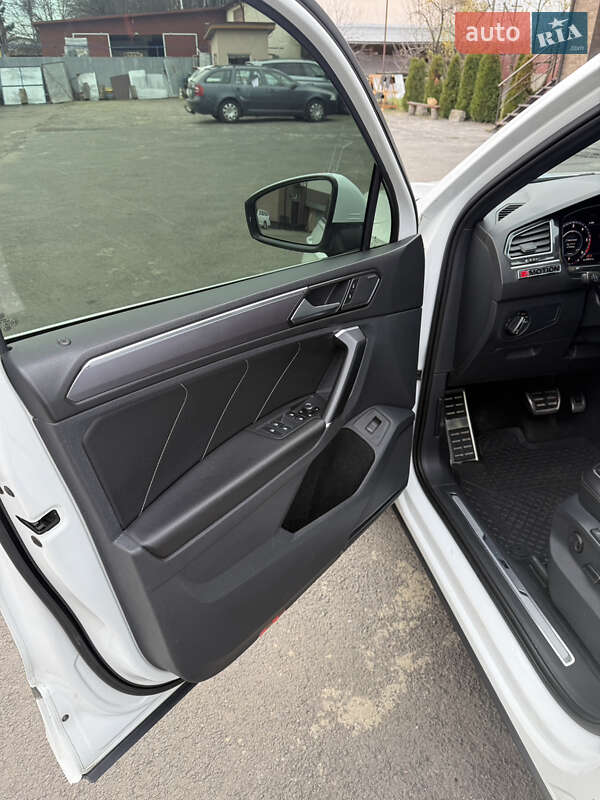 Внедорожник / Кроссовер Volkswagen Tiguan 2017 в Мукачево