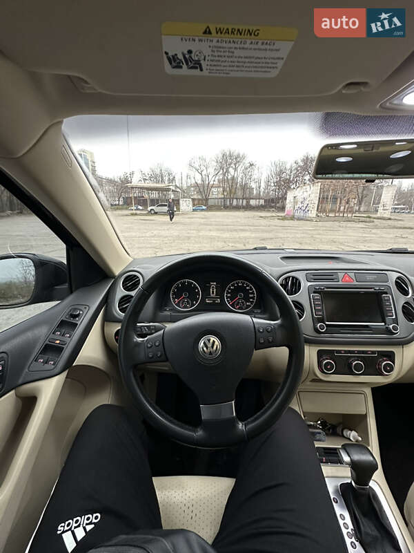 Внедорожник / Кроссовер Volkswagen Tiguan 2010 в Запорожье фото 8 Внедорожник / Кроссовер Volkswagen Tiguan 2010 в Запорожье