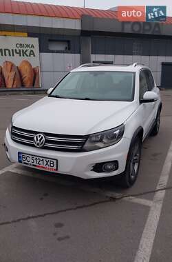 Внедорожник / Кроссовер Volkswagen Tiguan 2016 в Львове