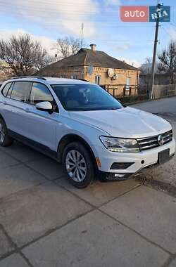 Внедорожник / Кроссовер Volkswagen Tiguan 2017 в Переяславе
