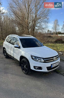 Позашляховик / Кросовер Volkswagen Tiguan 2014 в Києві