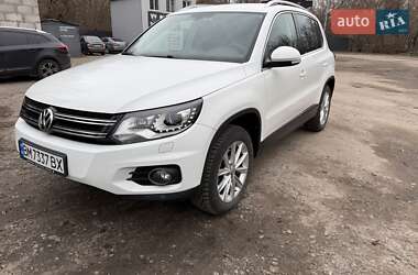 Позашляховик / Кросовер Volkswagen Tiguan 2015 в Сумах