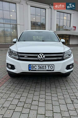 Внедорожник / Кроссовер Volkswagen Tiguan 2016 в Днепре