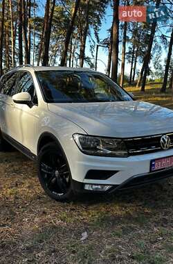 Внедорожник / Кроссовер Volkswagen Tiguan 2020 в Сумах