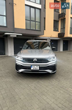 Внедорожник / Кроссовер Volkswagen Tiguan 2022 в Днепре