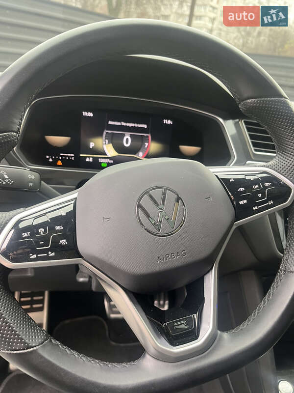 Внедорожник / Кроссовер Volkswagen Tiguan 2022 в Днепре