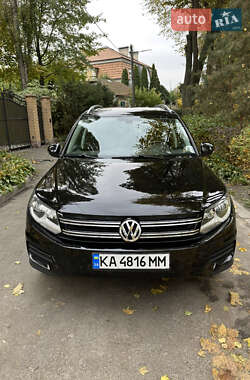 Позашляховик / Кросовер Volkswagen Tiguan 2016 в Києві