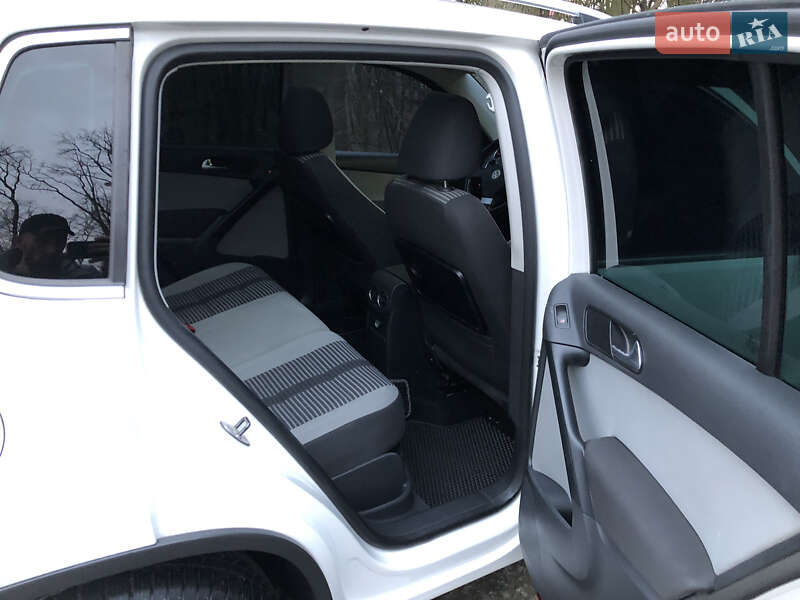 Внедорожник / Кроссовер Volkswagen Tiguan 2009 в Черновцах фото 19 Внедорожник / Кроссовер Volkswagen Tiguan 2009 в Черновцах
