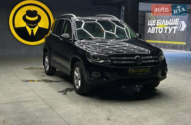 Внедорожник / Кроссовер Volkswagen Tiguan 2013 в Черновцах