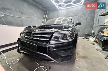 Внедорожник / Кроссовер Volkswagen Tiguan 2019 в Лозовой