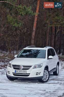 Внедорожник / Кроссовер Volkswagen Tiguan 2009 в Киеве