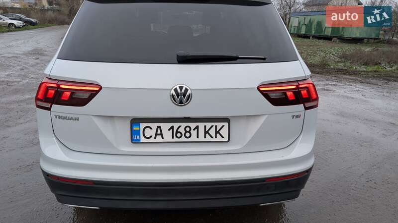 Внедорожник / Кроссовер Volkswagen Tiguan 2018 в Черкассах фото 3 Внедорожник / Кроссовер Volkswagen Tiguan 2018 в Черкассах