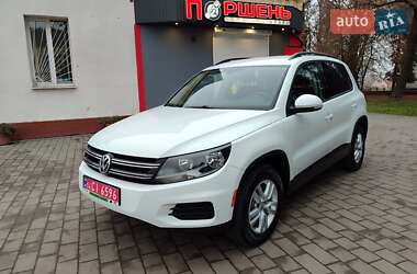 Внедорожник / Кроссовер Volkswagen Tiguan 2016 в Ровно