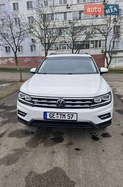 Позашляховик / Кросовер Volkswagen Tiguan 2018 в Южноукраїнську