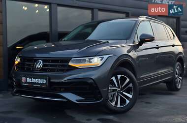 Позашляховик / Кросовер Volkswagen Tiguan 2021 в Рівному