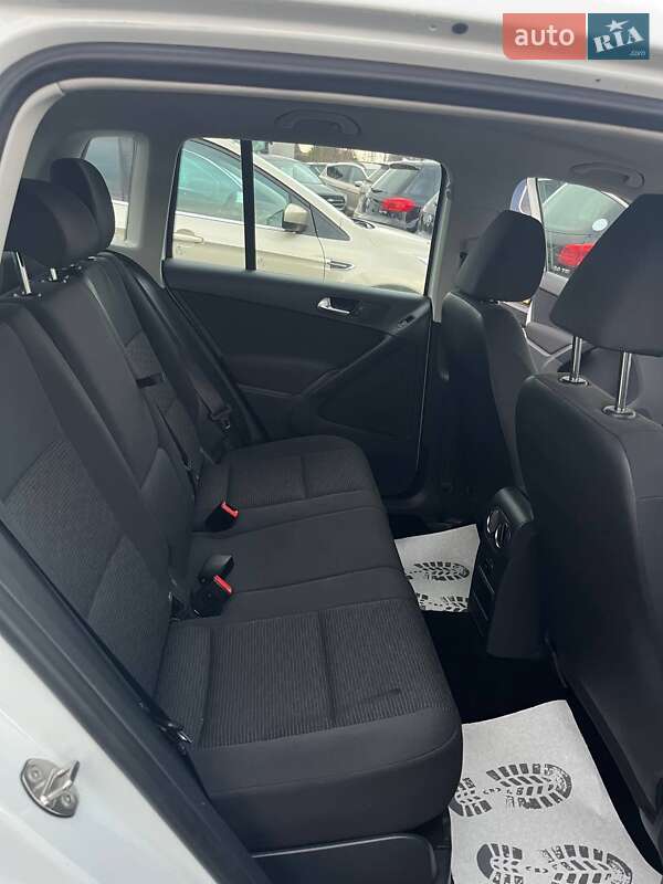 Позашляховик / Кросовер Volkswagen Tiguan 2015 в Львові