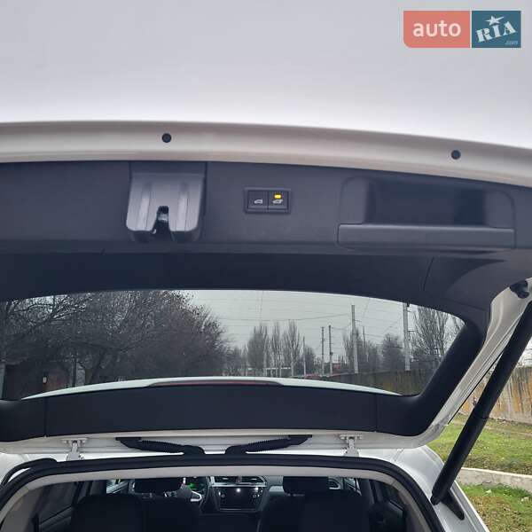 Внедорожник / Кроссовер Volkswagen Tiguan 2022 в Запорожье