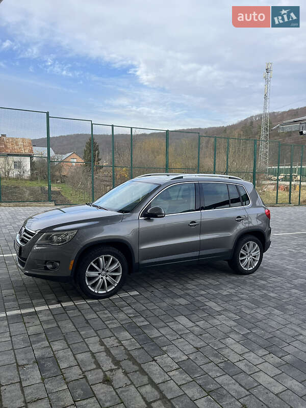 Volkswagen Tiguan 2011