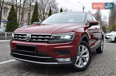 Внедорожник / Кроссовер Volkswagen Tiguan 2016 в Одессе