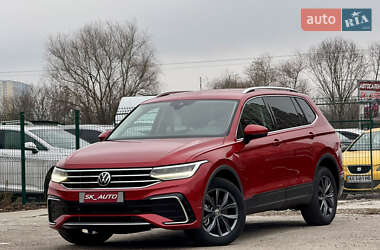 Внедорожник / Кроссовер Volkswagen Tiguan 2022 в Киеве