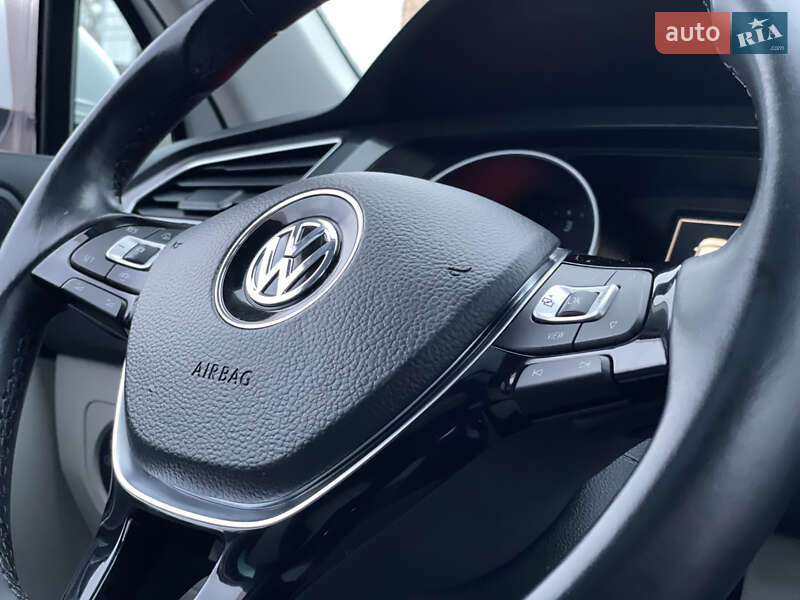 Внедорожник / Кроссовер Volkswagen Tiguan 2019 в Бердичеве