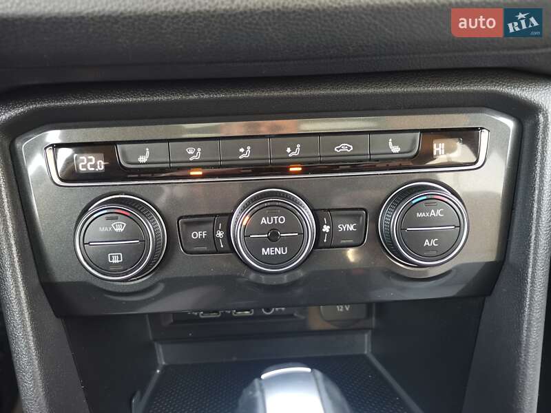 Внедорожник / Кроссовер Volkswagen Tiguan 2018 в Луцке