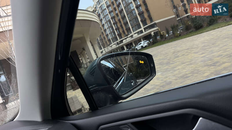 Позашляховик / Кросовер Volkswagen Tiguan 2019 в Києві фото 13 Позашляховик / Кросовер Volkswagen Tiguan 2019 в Києві