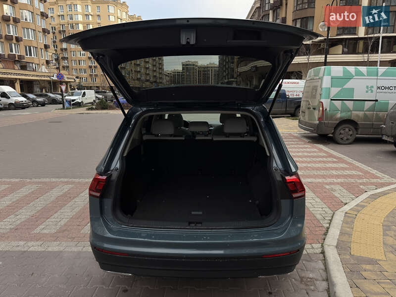 Позашляховик / Кросовер Volkswagen Tiguan 2019 в Києві фото 44 Позашляховик / Кросовер Volkswagen Tiguan 2019 в Києві