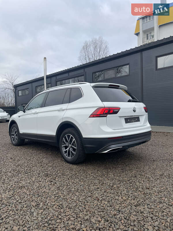 Внедорожник / Кроссовер Volkswagen Tiguan 2018 в Коростене