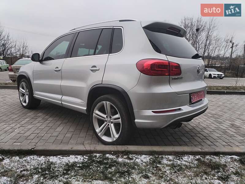 Внедорожник / Кроссовер Volkswagen Tiguan 2016 в Полтаве