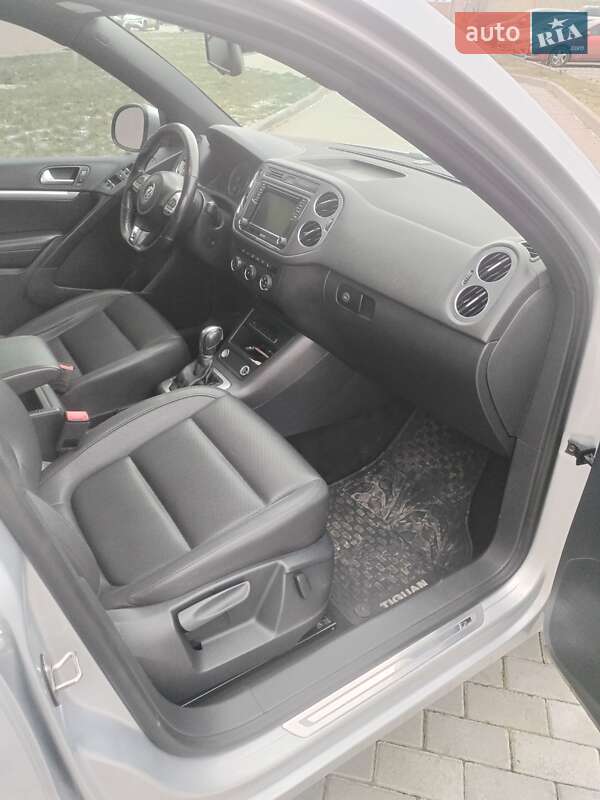 Внедорожник / Кроссовер Volkswagen Tiguan 2016 в Полтаве