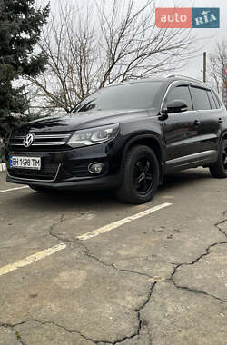 Внедорожник / Кроссовер Volkswagen Tiguan 2014 в Одессе