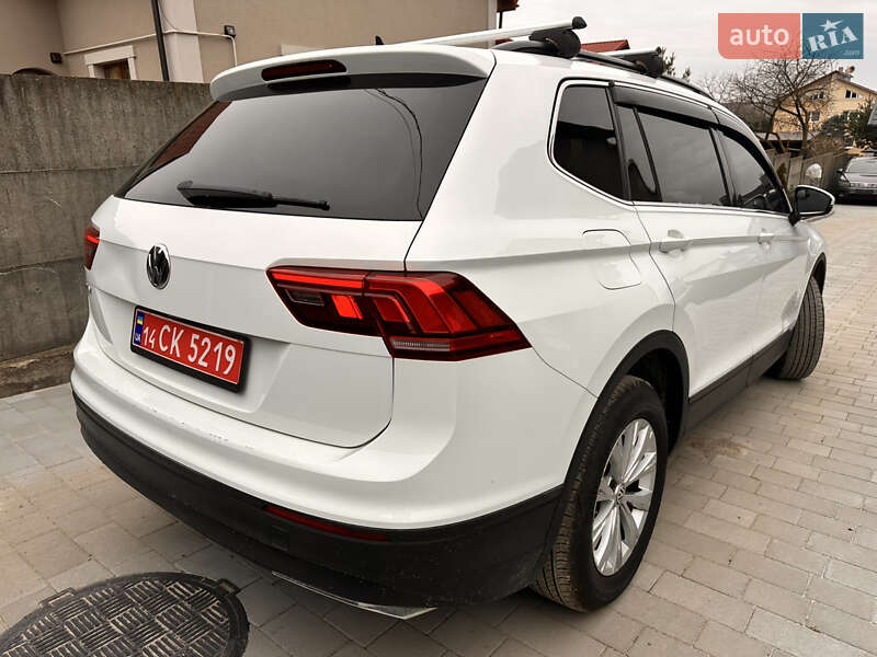 Внедорожник / Кроссовер Volkswagen Tiguan 2018 в Львове