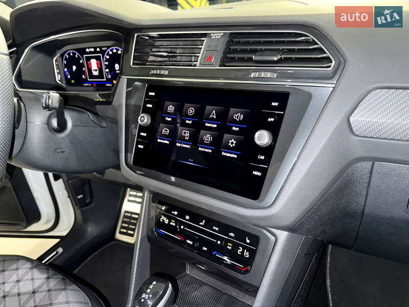 Внедорожник / Кроссовер Volkswagen Tiguan 2023 в Киеве