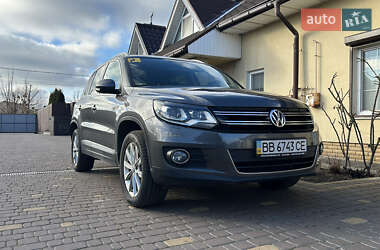 Внедорожник / Кроссовер Volkswagen Tiguan 2012 в Киеве